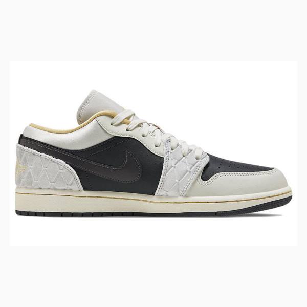 White / Black Nike Low SE Sneakers Men's Air Jordan 1 | JD-471PU