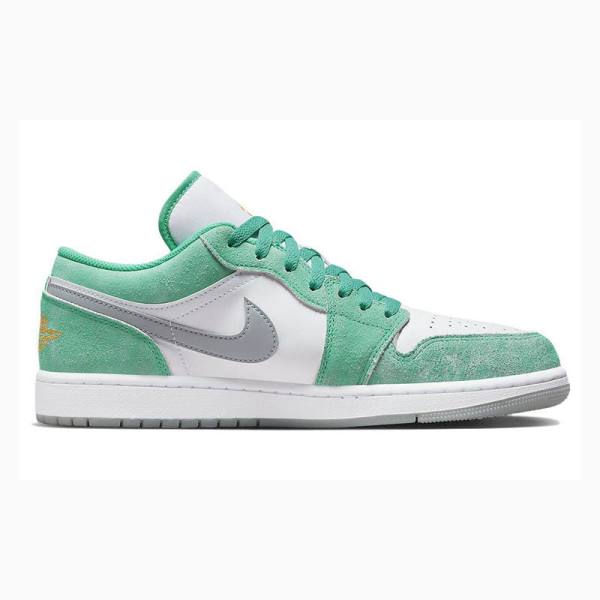 White / Green Nike Low SE New Emerald Sneakers Men's Air Jordan 1 | JD-194QF